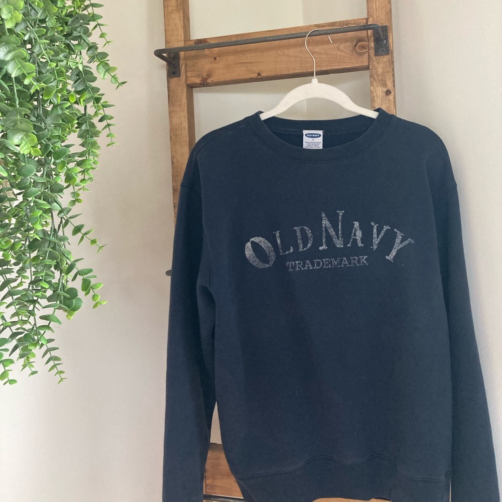 dark blue old navy sweatshirt